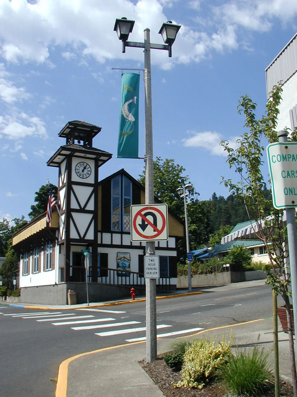 Square Concrete MBQ05 in Redmond Washington